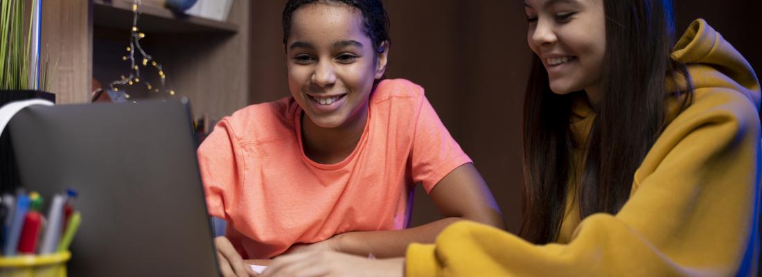 :] De plus en plus d’élèves utilisent l’IA pour faire leurs devoirs. (Photo via Freepik.)