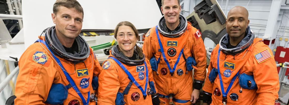 L’équipage d’Artemis II, de gauche à droite : Reid Wiseman, Christina Koch, Jeremy Hansen et Victor Glover. (Photo : NASA/David DeHoyos.)