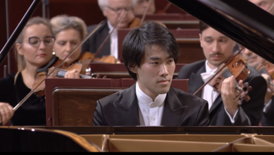 Bruce (Xiaoyu) Liu joue au Concours international de piano Chopin.