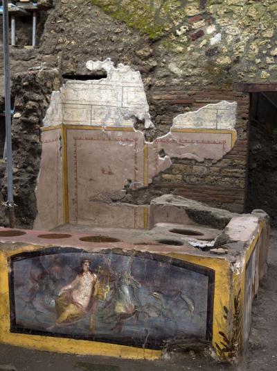 Des archéologues à Pompéi ont découvert un étal de nourriture datant de l’an 79 de notre ère. (Photo : Archaeologist News via Facebook.) Des archéologues à Pompéi ont découvert un étal de nourriture datant de l’an 79 de notre ère. (Photo : Archaeologist News via Facebook.)