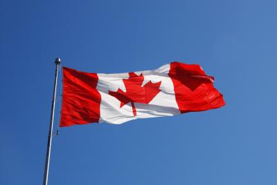 Le drapeau canadien célèbre cette année son 60e anniversaire. (Photo : Wladyslaw, CC BY-SA 3.0, via Wikimedia Commons.) Le drapeau canadien célèbre cette année son 60e anniversaire. (Photo : Wladyslaw, CC BY-SA 3.0, via Wikimedia Commons.)
