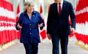 L’honorable Louise Arbour et le premier ministre Mark Carney. (Photo tirée de X.)
